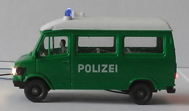 Preview: Polizeifahrzeug (1)