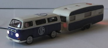 VW Bus T2 mit Wohnwagen