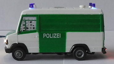 Preview: Polizeifahrzeug (3)